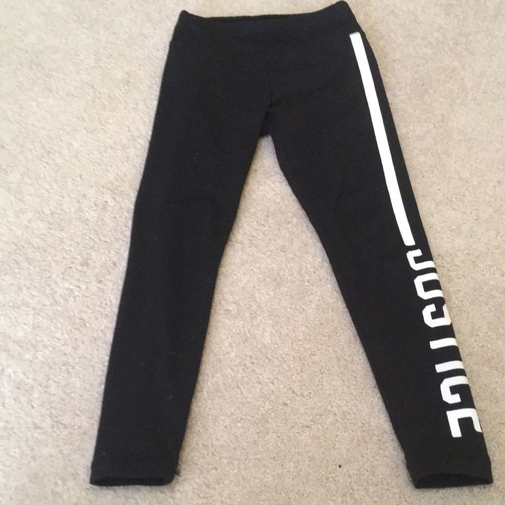 ❄️3/$10 Justice long graphic leggings size 6